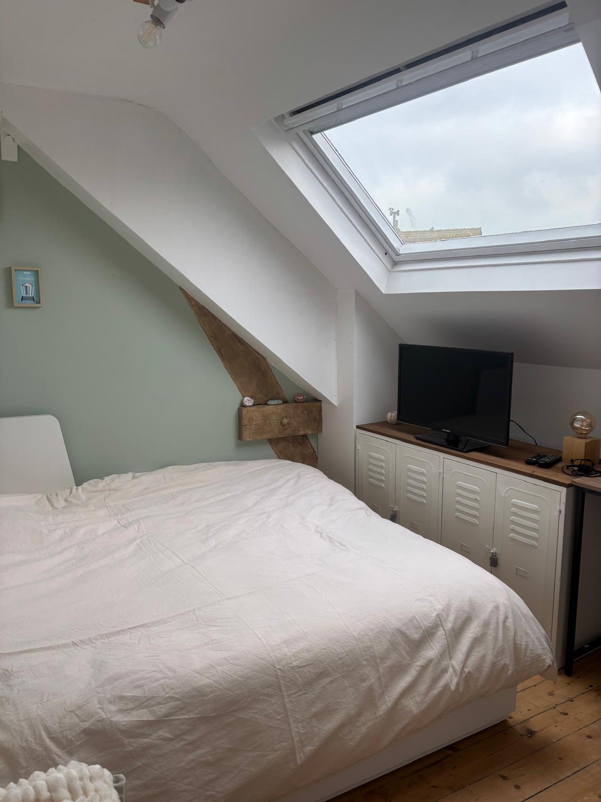 Chambre principale avec velux – Au Calme Wimereux
